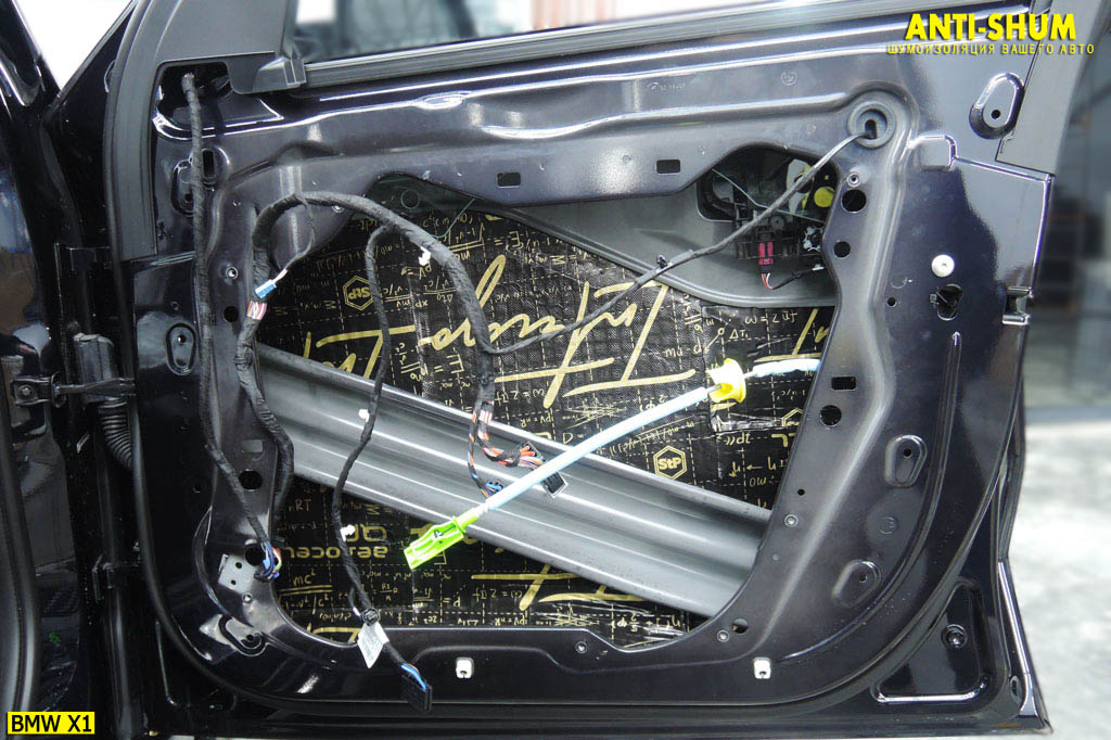 BMW_X1_003.jpg